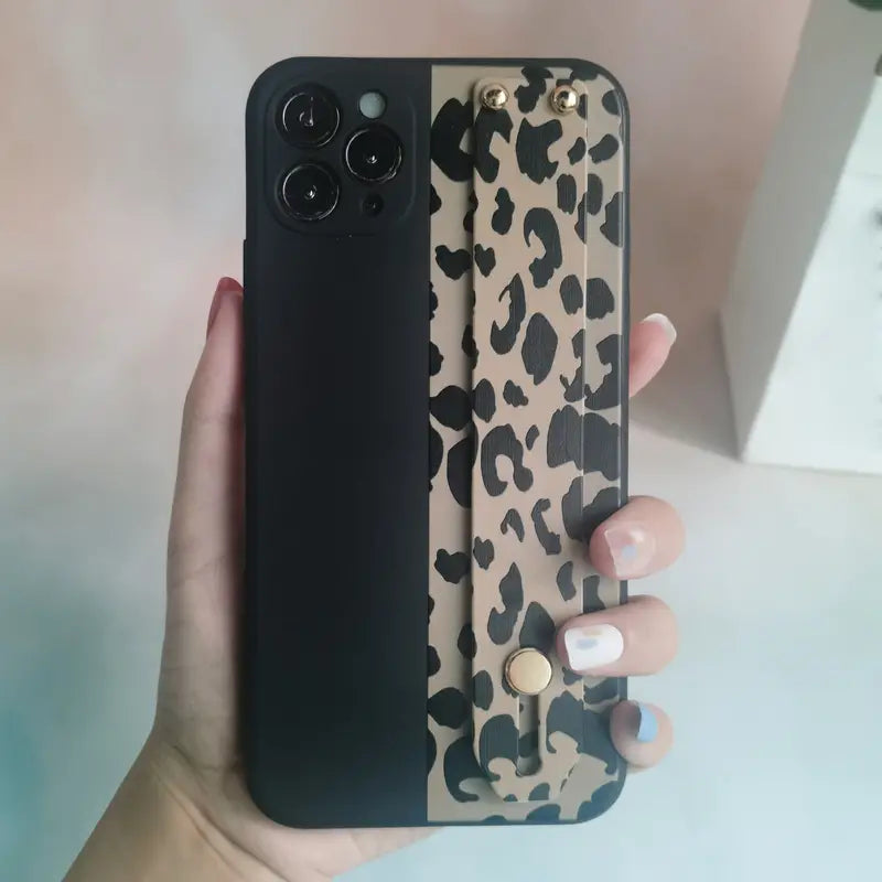Black And Cheetah Phone Case With Built in Handle