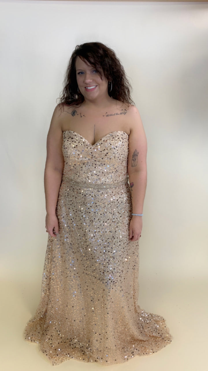 Gold Sequin Strapless Formal Gown (Size 18-20)